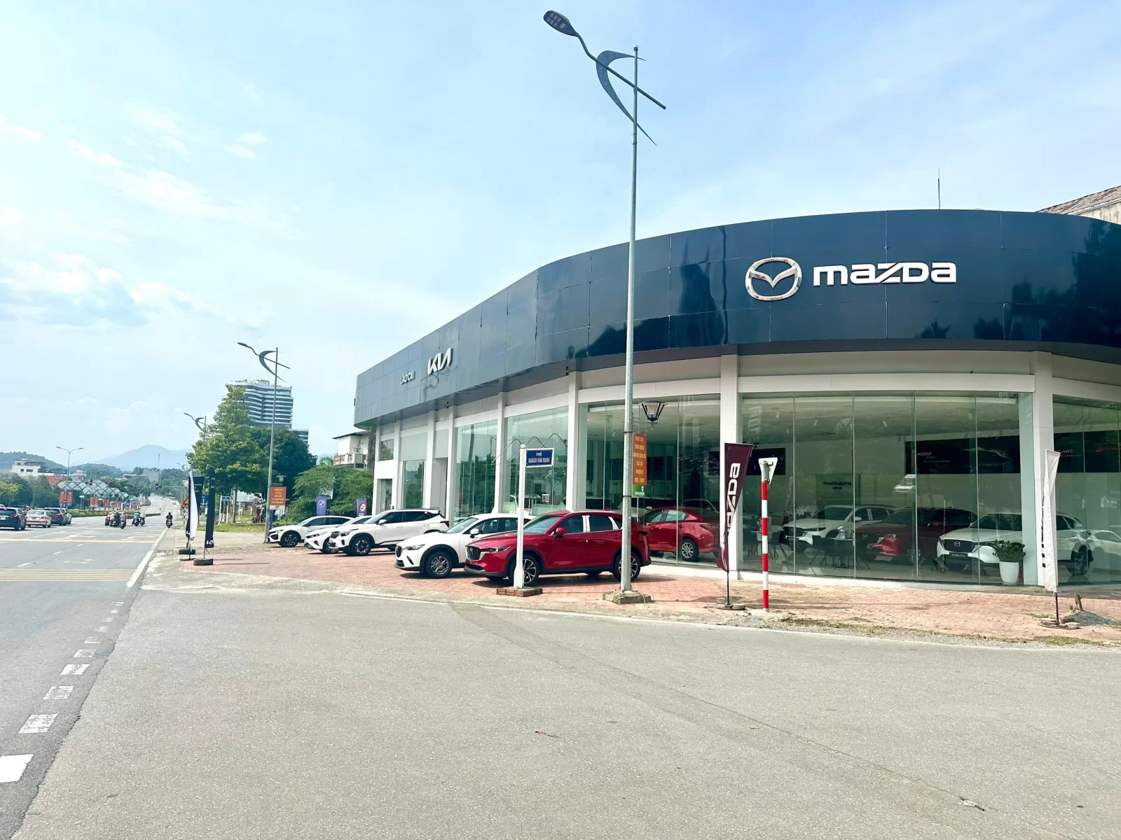 Hình ảnh showroom Mazda Hà Giang